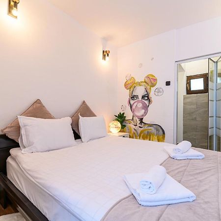בראשוב Backpacker'S Room מראה חיצוני תמונה